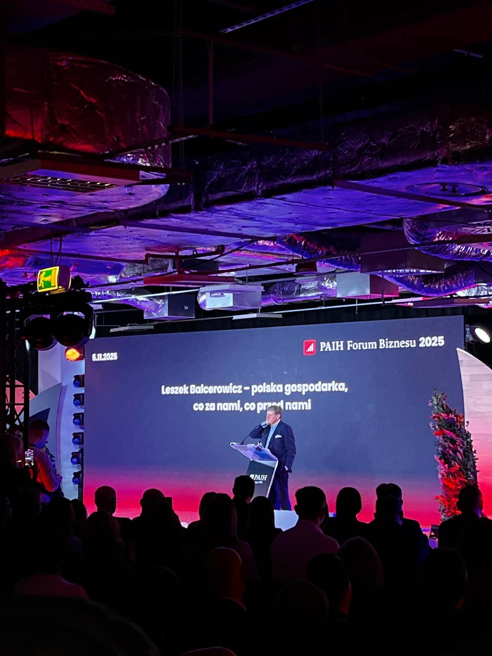 Leszek Balcerowicz during a lecture at PAIH Business Forum 2025